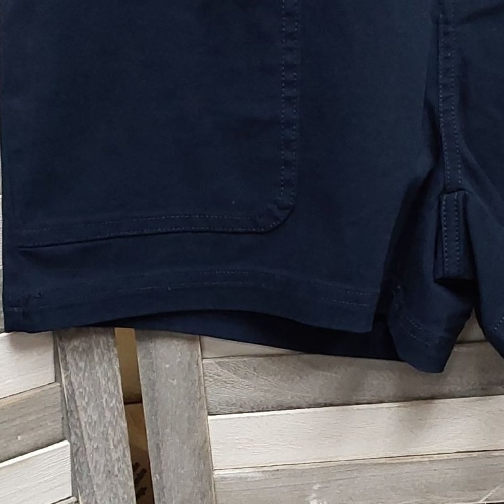 Utilitarian Short | Redy | 4 - Picture 3 of 13